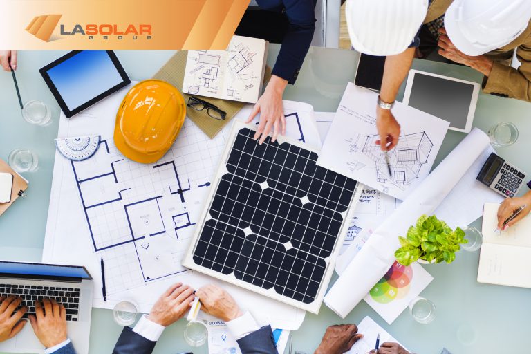 Read more about the article Five Reasons to Start a Solar Business