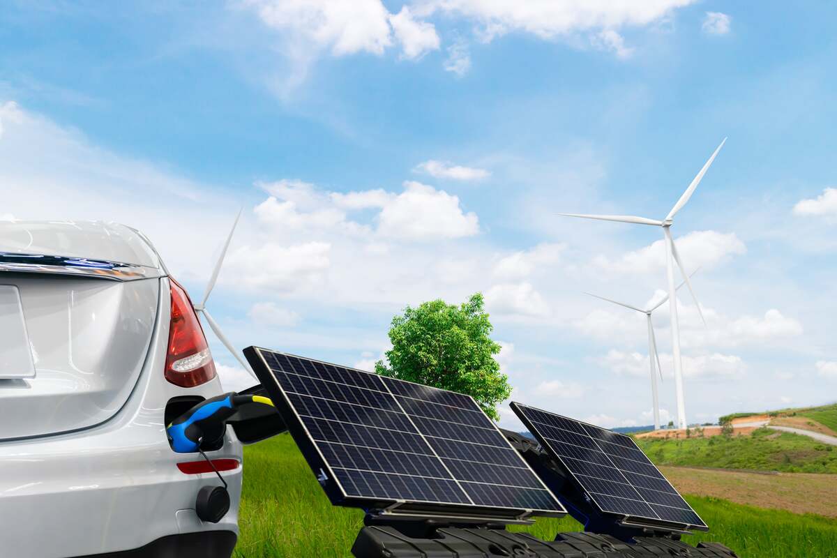 Electric-Car-And-Solar-Modules