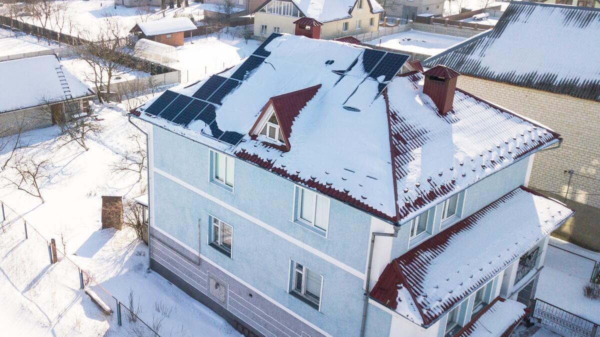 Do-Solar-Panels-Work-In-Cold-Weather