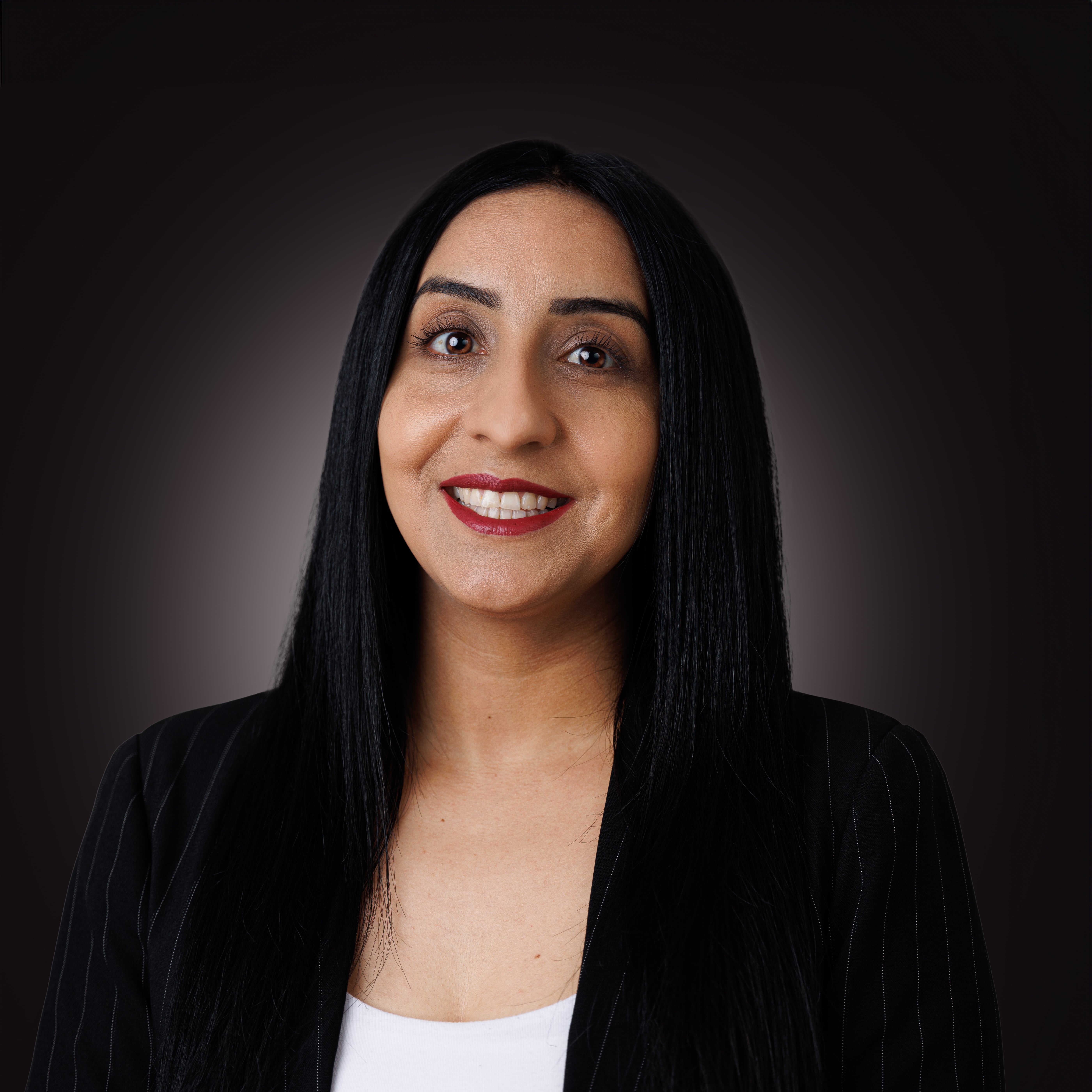 LA Solar Group Partner Support Roxanne Velis